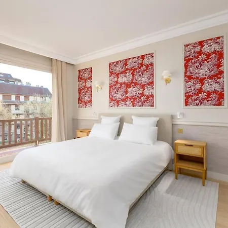 Luxueux Vue Mer A Avec Services Deauville