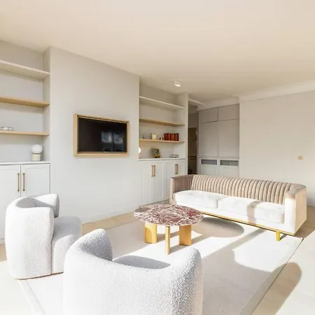 Luxueux Vue Mer A Avec Services Deauville